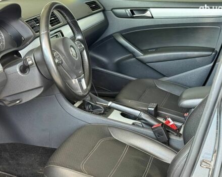 Серый Фольксваген Пассат, объемом двигателя 2.5 л и пробегом 217 тыс. км за 10640 $, фото 7 на Automoto.ua