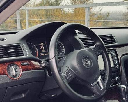 Фольксваген Пассат 2013 у Прилуках на Automoto.ua Сірий Фольксваген Пассат, об'ємом двигуна 2 л та пробігом 178 тис. км за 12500 $, фото 23 на Automoto.ua