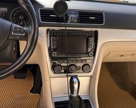 Фольксваген Пассат 2013 в Одессе на Automoto.ua Серый Фольксваген Пассат, объемом двигателя 2.5 л и пробегом 155 тыс. км за 10500 $, фото 9 на Automoto.ua