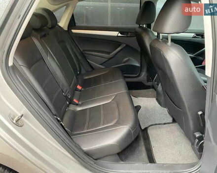 Сірий Фольксваген Пассат, об'ємом двигуна 2.5 л та пробігом 156 тис. км за 8999 $, фото 20 на Automoto.ua