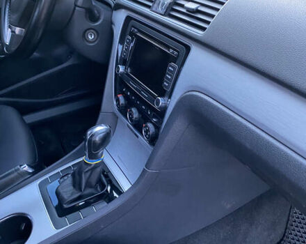 Сірий Фольксваген Пассат, об'ємом двигуна 2.5 л та пробігом 357 тис. км за 11500 $, фото 14 на Automoto.ua