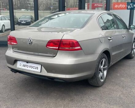 Серый Фольксваген Пассат, объемом двигателя 1.97 л и пробегом 240 тыс. км за 12490 $, фото 5 на Automoto.ua