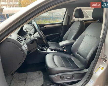 Сірий Фольксваген Пассат, об'ємом двигуна 2.5 л та пробігом 156 тис. км за 8999 $, фото 16 на Automoto.ua