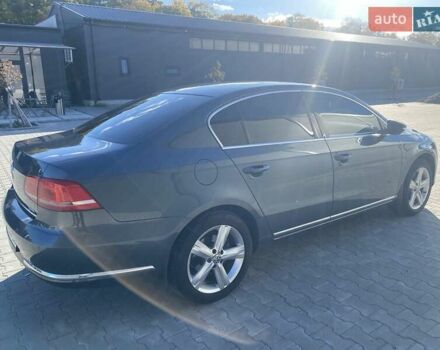 Фольксваген Пассат 2013 в Белой Церкве на Automoto.ua Серый Фольксваген Пассат, объемом двигателя 1.97 л и пробегом 230 тыс. км за 14600 $, фото 4 на Automoto.ua