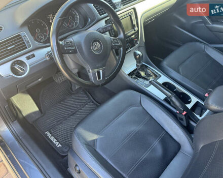 Фольксваген Пассат 2013 в Корсунь-Шевченковском на Automoto.ua Серый Фольксваген Пассат, объемом двигателя 2.5 л и пробегом 156 тыс. км за 10900 $, фото 19 на Automoto.ua