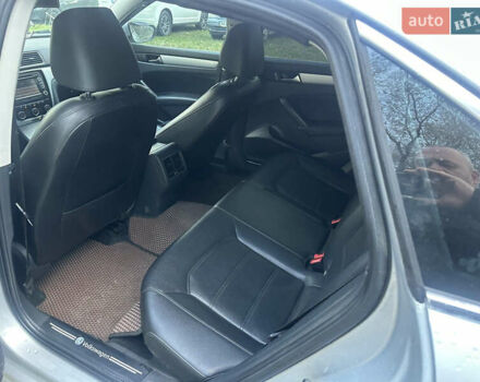 Серый Фольксваген Пассат, объемом двигателя 2.48 л и пробегом 207 тыс. км за 10700 $, фото 4 на Automoto.ua