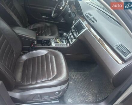 Серый Фольксваген Пассат, объемом двигателя 1.97 л и пробегом 350 тыс. км за 13000 $, фото 9 на Automoto.ua