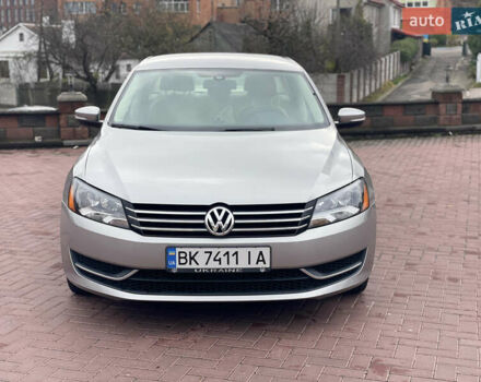 Серый Фольксваген Пассат, объемом двигателя 1.8 л и пробегом 165 тыс. км за 7999 $, фото 3 на Automoto.ua