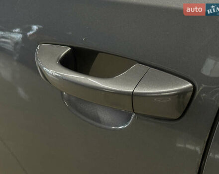 Серый Фольксваген Пассат, объемом двигателя 1.97 л и пробегом 161 тыс. км за 14999 $, фото 17 на Automoto.ua