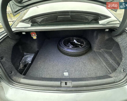 Сірий Фольксваген Пассат, об'ємом двигуна 2.5 л та пробігом 221 тис. км за 9800 $, фото 17 на Automoto.ua