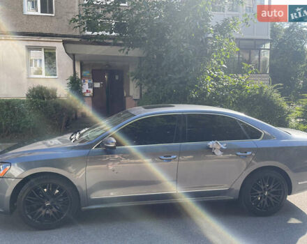 Фольксваген Пассат 2013 в Львове на Automoto.ua Серый Фольксваген Пассат, объемом двигателя 2 л и пробегом 175 тыс. км за 11900 $, фото 2 на Automoto.ua