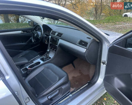 Серый Фольксваген Пассат, объемом двигателя 2.48 л и пробегом 207 тыс. км за 10700 $, фото 7 на Automoto.ua