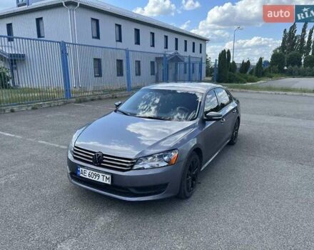 Серый Фольксваген Пассат, объемом двигателя 2.48 л и пробегом 165 тыс. км за 10700 $, фото 5 на Automoto.ua