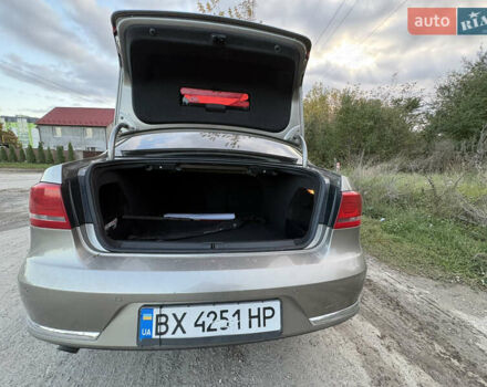 Фольксваген Пассат 2013 в Каменце-Подольском на Automoto.ua Серый Фольксваген Пассат, объемом двигателя 1.6 л и пробегом 270 тыс. км за 10500 $, фото 9 на Automoto.ua