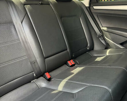 Сірий Фольксваген Пассат, об'ємом двигуна 1.8 л та пробігом 176 тис. км за 10190 $, фото 28 на Automoto.ua