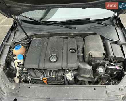 Сірий Фольксваген Пассат, об'ємом двигуна 2.5 л та пробігом 221 тис. км за 9800 $, фото 10 на Automoto.ua
