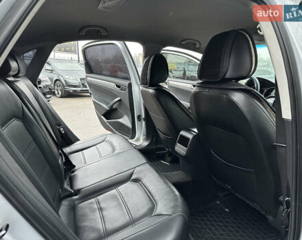 Серый Фольксваген Пассат, объемом двигателя 2.48 л и пробегом 187 тыс. км за 9800 $, фото 17 на Automoto.ua