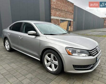 Серый Фольксваген Пассат, объемом двигателя 2.48 л и пробегом 222 тыс. км за 9500 $, фото 11 на Automoto.ua