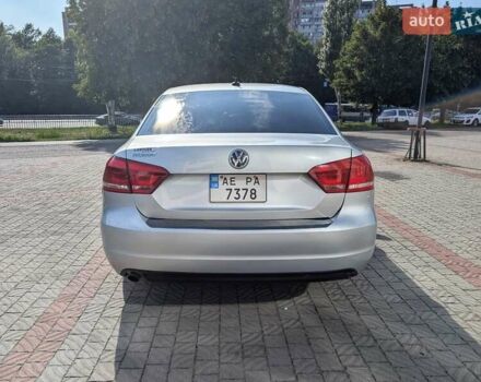 Сірий Фольксваген Пассат, об'ємом двигуна 2.48 л та пробігом 197 тис. км за 9000 $, фото 4 на Automoto.ua
