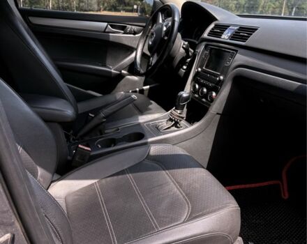 Сірий Фольксваген Пассат, об'ємом двигуна 2.5 л та пробігом 155 тис. км за 9400 $, фото 7 на Automoto.ua