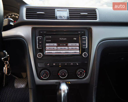 Сірий Фольксваген Пассат, об'ємом двигуна 1.8 л та пробігом 190 тис. км за 10000 $, фото 7 на Automoto.ua