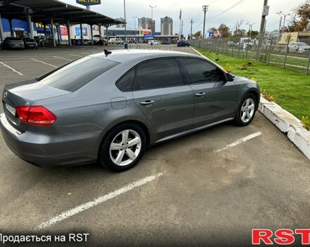 Сірий Фольксваген Пассат, об'ємом двигуна 2.5 л та пробігом 274 тис. км за 10000 $, фото 2 на Automoto.ua