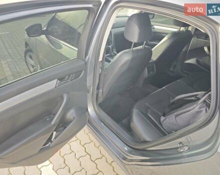 Серый Фольксваген Пассат, объемом двигателя 1.97 л и пробегом 206 тыс. км за 10700 $, фото 13 на Automoto.ua