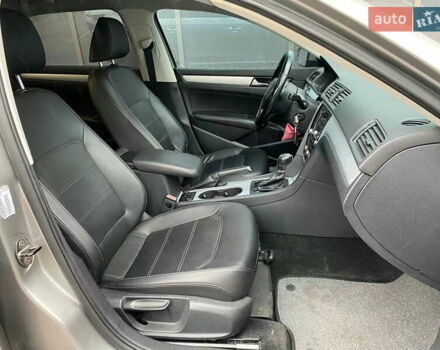 Сірий Фольксваген Пассат, об'ємом двигуна 2.5 л та пробігом 156 тис. км за 8999 $, фото 22 на Automoto.ua