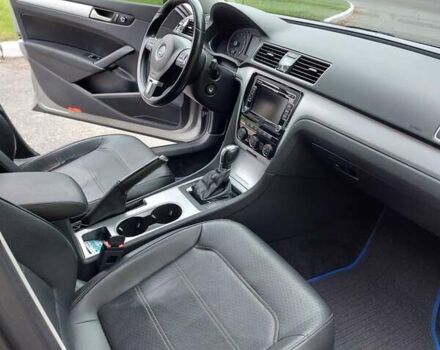 Серый Фольксваген Пассат, объемом двигателя 2.5 л и пробегом 219 тыс. км за 9800 $, фото 12 на Automoto.ua