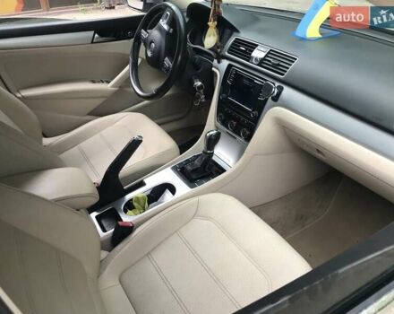 Серый Фольксваген Пассат, объемом двигателя 2.48 л и пробегом 278 тыс. км за 10000 $, фото 9 на Automoto.ua