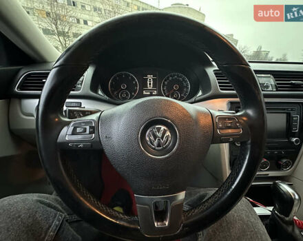 Сірий Фольксваген Пассат, об'ємом двигуна 2.5 л та пробігом 221 тис. км за 9800 $, фото 19 на Automoto.ua