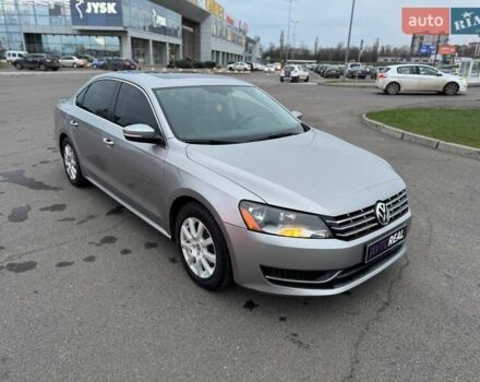 Серый Фольксваген Пассат, объемом двигателя 2.5 л и пробегом 236 тыс. км за 11800 $, фото 13 на Automoto.ua