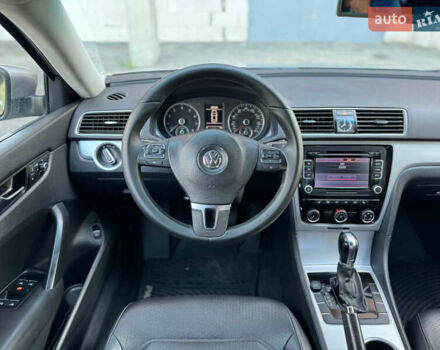 Серый Фольксваген Пассат, объемом двигателя 2.48 л и пробегом 222 тыс. км за 9500 $, фото 25 на Automoto.ua