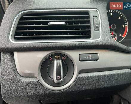 Сірий Фольксваген Пассат, об'ємом двигуна 1.97 л та пробігом 177 тис. км за 11800 $, фото 9 на Automoto.ua