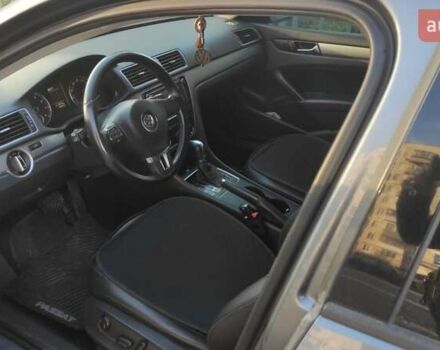 Серый Фольксваген Пассат, объемом двигателя 2.5 л и пробегом 170 тыс. км за 10600 $, фото 3 на Automoto.ua