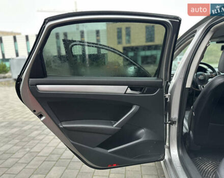 Серый Фольксваген Пассат, объемом двигателя 2.48 л и пробегом 222 тыс. км за 9500 $, фото 18 на Automoto.ua