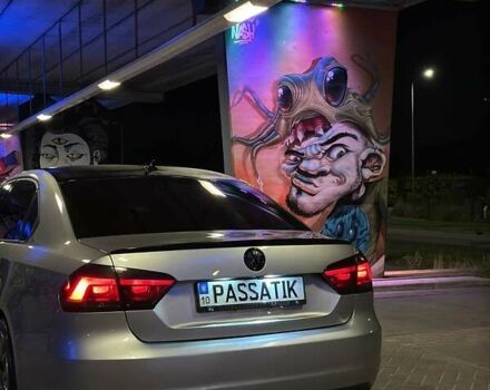 Серый Фольксваген Пассат, объемом двигателя 2.5 л и пробегом 219 тыс. км за 12000 $, фото 3 на Automoto.ua