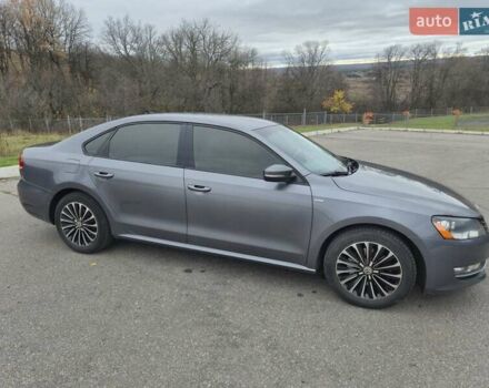 Серый Фольксваген Пассат, объемом двигателя 2.5 л и пробегом 120 тыс. км за 11000 $, фото 6 на Automoto.ua