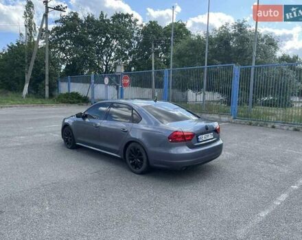 Серый Фольксваген Пассат, объемом двигателя 2.48 л и пробегом 165 тыс. км за 10700 $, фото 6 на Automoto.ua