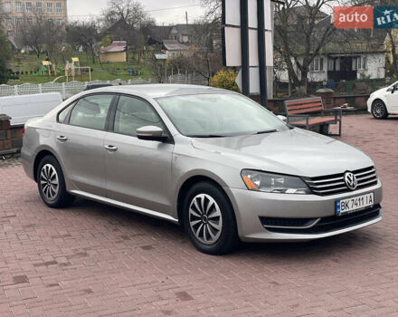 Серый Фольксваген Пассат, объемом двигателя 1.8 л и пробегом 165 тыс. км за 7999 $, фото 4 на Automoto.ua