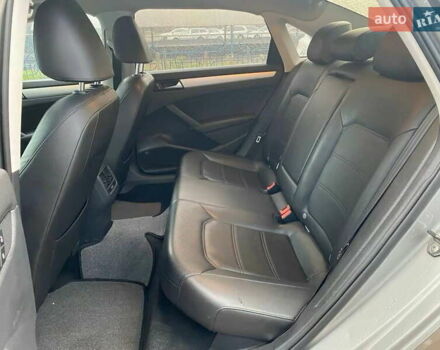 Сірий Фольксваген Пассат, об'ємом двигуна 2.5 л та пробігом 156 тис. км за 8999 $, фото 18 на Automoto.ua