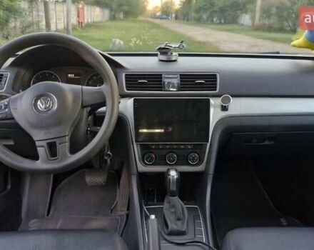 Серый Фольксваген Пассат, объемом двигателя 2.5 л и пробегом 219 тыс. км за 12000 $, фото 18 на Automoto.ua