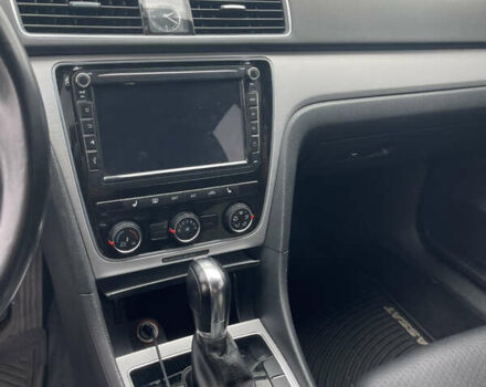 Сірий Фольксваген Пассат, об'ємом двигуна 2.5 л та пробігом 196 тис. км за 10500 $, фото 26 на Automoto.ua