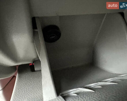 Сірий Фольксваген Пассат, об'ємом двигуна 2.5 л та пробігом 221 тис. км за 9800 $, фото 14 на Automoto.ua