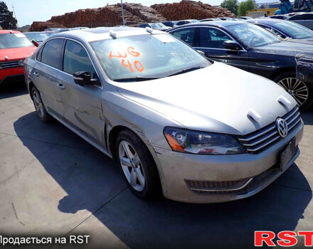 Серый Фольксваген Пассат, объемом двигателя 2.5 л и пробегом 153 тыс. км за 8700 $, фото 2 на Automoto.ua