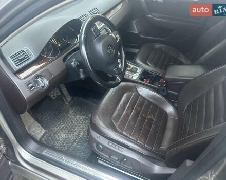 Серый Фольксваген Пассат, объемом двигателя 1.97 л и пробегом 350 тыс. км за 13000 $, фото 12 на Automoto.ua