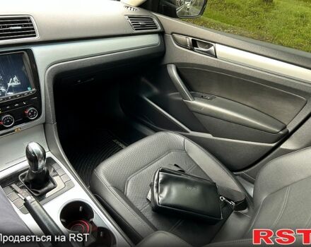 Сірий Фольксваген Пассат, об'ємом двигуна 2.5 л та пробігом 274 тис. км за 10000 $, фото 7 на Automoto.ua