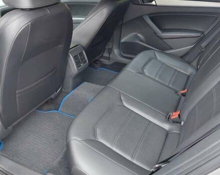 Серый Фольксваген Пассат, объемом двигателя 2.5 л и пробегом 219 тыс. км за 9800 $, фото 13 на Automoto.ua