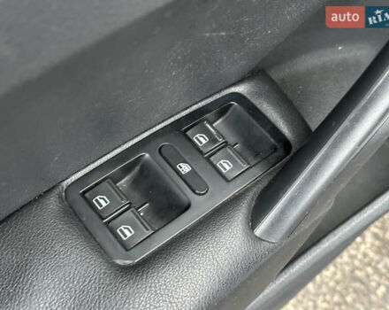 Серый Фольксваген Пассат, объемом двигателя 2.48 л и пробегом 187 тыс. км за 9800 $, фото 25 на Automoto.ua