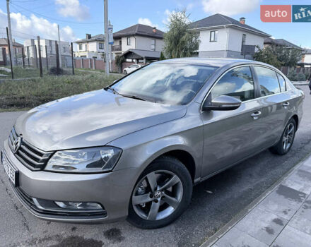 Серый Фольксваген Пассат, объемом двигателя 1.97 л и пробегом 247 тыс. км за 11500 $, фото 11 на Automoto.ua